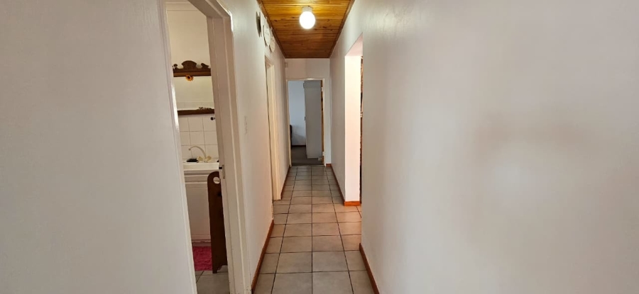 3 Bedroom Property for Sale in Franskraal Western Cape